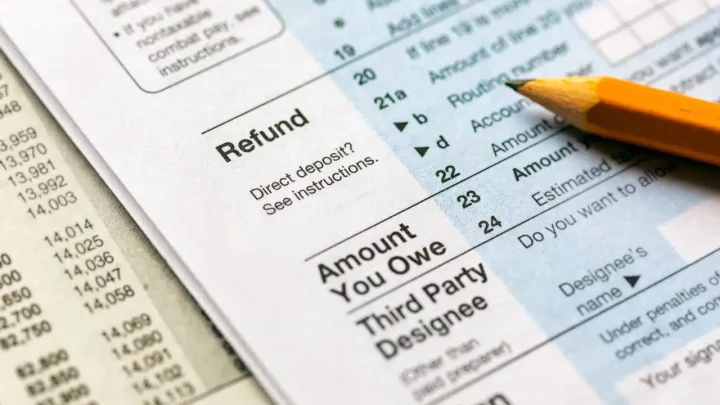 IRS Tax Brackets: How Much You’ll Pay in Taxes in 2021 and 2022